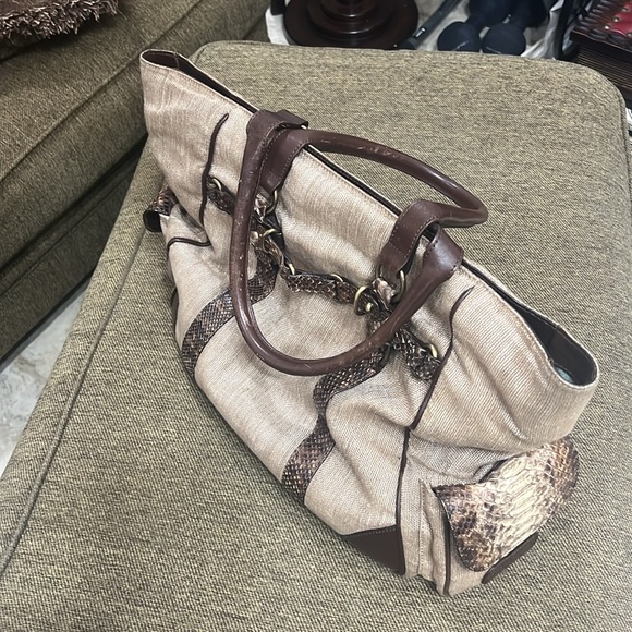 GHURKA - Picture 13 of 16